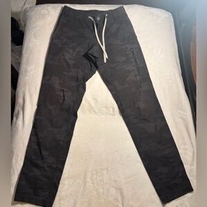 Vuori Ripstop Women’s Gray Camo Pants joggers Sz S gorpcore hiking athleisure